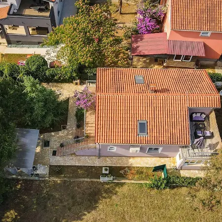 House 2234 * 梅杜林